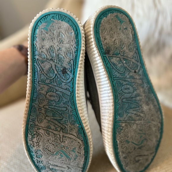 ⭐️SALE⭐️ Blowfish - High Top Sneakers - Picture 6 of 7